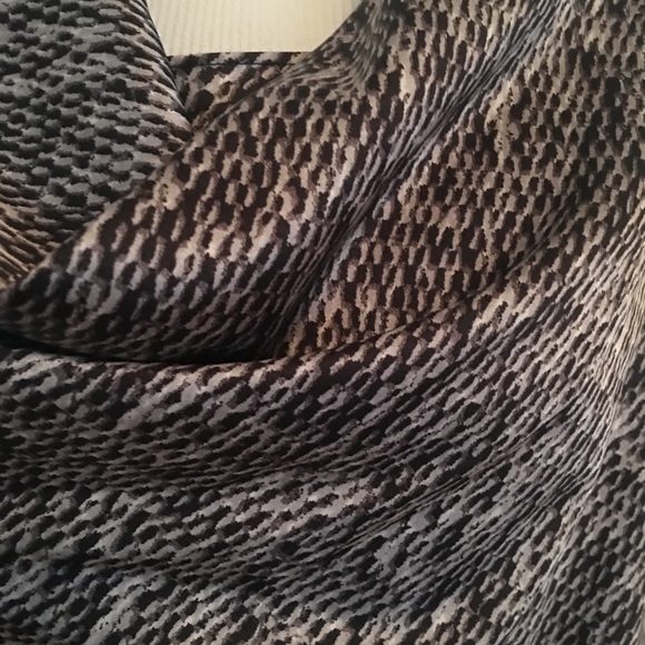 Vince Camuto Top - Picture 3 of 7